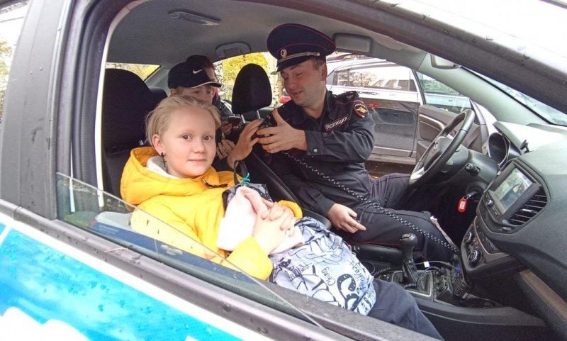 Школьники посетили Отделение МВД России по Кондопожскому району